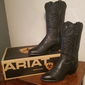 🐎 Ariat Woman's Heritage Western R-toe boots